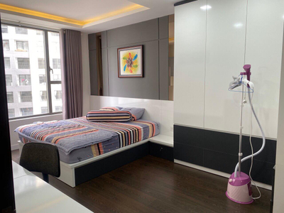 Căn hộ The Tresor, Quận 4 Căn hộ tầng 24 The Tresor thiết kế 2 phòng ngủ, ban công hướng Đông Nam.