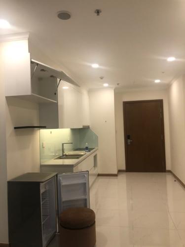 nội thất căn hộ Vinhomes Central Park Căn hộ Vinhomes Central Park tháp Landmark 6, đầy đủ nội thất, view hồ bơi