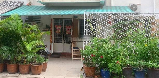 Chung cư 189b Cống Quỳnh Tầng trệt chung cư 189B Cống Quỳnh có sân trước nhà rộng 40m2.