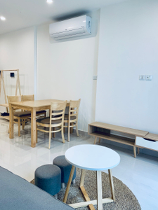 Căn hộ Vinhomes Grand Park, Quận 9 Căn hộ Vinhomes Grand Park tầng 23 cửa hướng Đông Nam, đầy đủ nội thất.