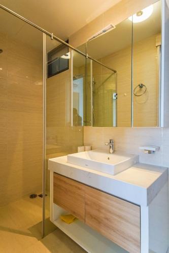 nhà tắm căn hộ  New City Thủ Thiêm  quận 2 Căn hộ New City Thủ Thiêm, view nội khu thoáng mát