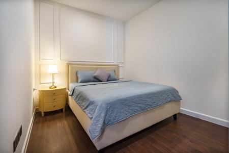 Phòng ngủ căn hộ Saigon Royal Căn hộ Saigon Royal tầng trung, view nhìn ra hướng tòa nhà Bitexco