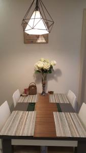 Căn hộ New City Thủ Thiêm, Quận 2 Căn hộ New City Thủ Thiêm tầng 20 thiết kế hiện đại, đầy đủ nội thất.