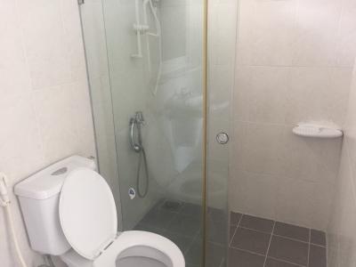 Toilet căn hộ chung cư Bình Khánh Căn hộ chung cư Bình Khánh tầng cao, diện tích 66m2 - 2 phòng ngủ, nội thất đầy đủ