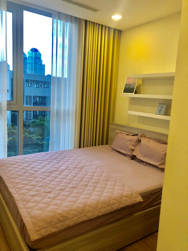 Căn hộ Vinhomes Central Park, Quận Bình Thạnh Căn hộ Vinhomes Central Park tầng 2 view đường Nguyễn Hữu Cảnh.