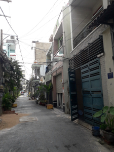 Nhà phố Quận Tân Phú Nhà phố hẻm thông xe hơi đường Nguyễn Hữu Tiến, kết cấu 1 trệt, 2 lầu.