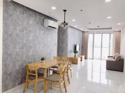 Phòng khách căn hộ Scenic Valley, Quận 7 Căn hộ Scenic Valley, view hồ bơi mát mẻ, đầy đủ nội thất.