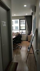 Phòng làm việc The Gold View, Quận 4 Căn Officetel The Gold View, nội thất văn phòng cơ bản.