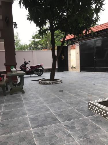 Biệt thự sân vườn phường An Phú, quận 2 Biệt thự sân vườn P. An Phú quận 2, diện tích 12m x 22m, đầy đủ nội thất