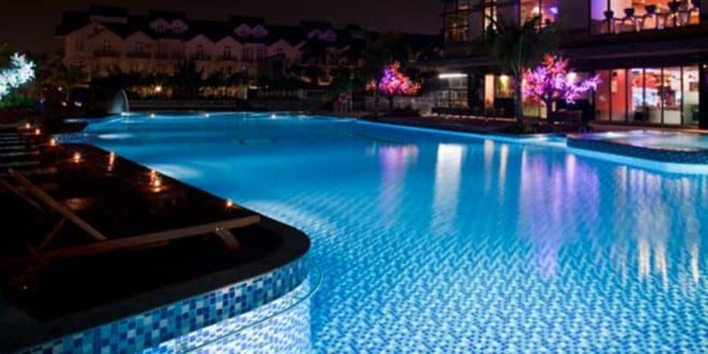 Hồ bơi Saigon Pearl Quận Bình Thạnh Căn hộ Saigon Pearl tầng cao, đầy đủ nội thất