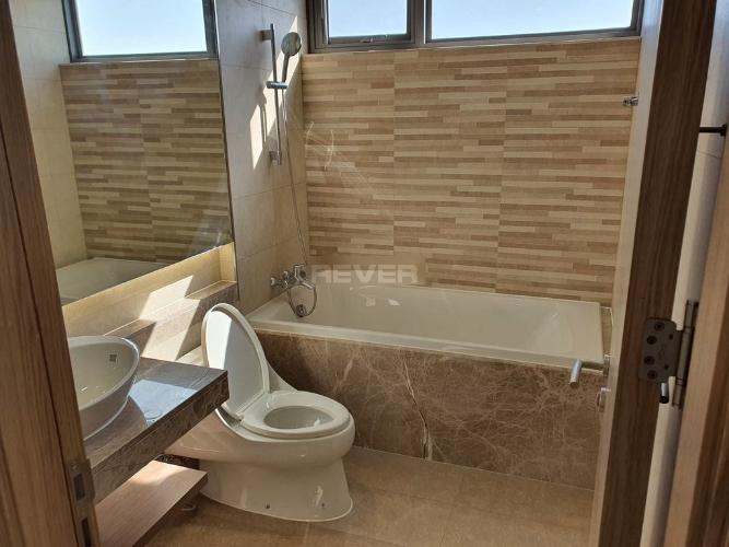 Phòng tắm Urban Hill, Quận 7 Căn hộ Urban Hill tầng trung, nội thất cơ bản.