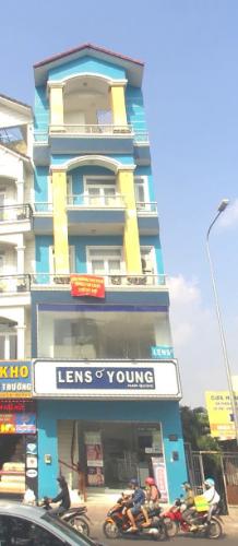 mặt tiền Nhà phố hướng Đông Nam mặt tiền, diện tích sử dụng 432m2.