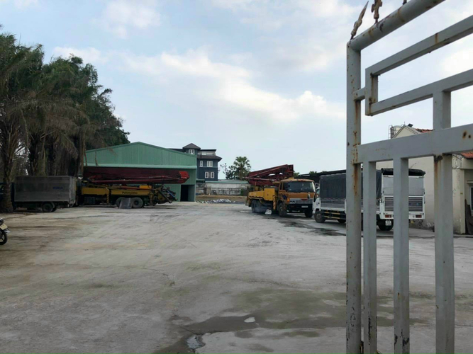 Nhà xưởng kho bãi Quận 9 Nhà xưởng kho bãi diện tích 950m2, đường rộng xe Container quay đầu.