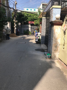Đường trước đất nền Quận Gò Vấp Đất nền hẻm xe hơi đường Quang Trung, diện tích 126.2m2 có sổ hồng riêng.
