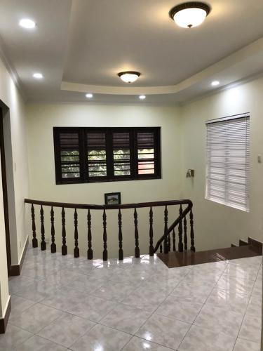 Biệt thự sân vườn phường An Phú, quận 2 Biệt thự sân vườn P. An Phú quận 2, diện tích 12m x 22m, đầy đủ nội thất