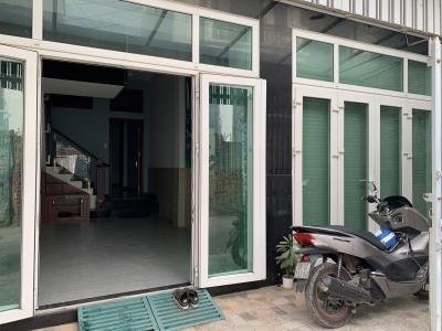  Nhà phố đường Nguyễn Tư Giản hướng Đông Nam, hẻm 5m thoáng rộng