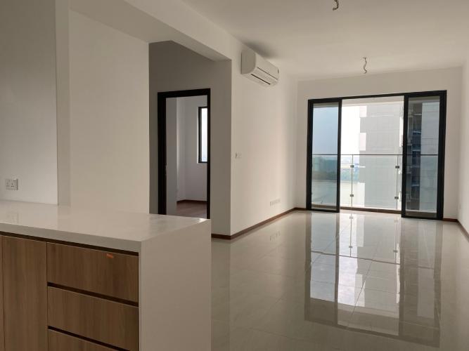 Phòng khách One Verandah Quận 2  Căn hộ One Verandah tầng trung, view sông mát mẻ.