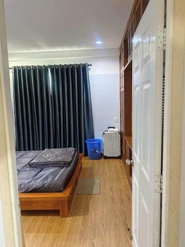 Phòng ngủ Căn hộ The Gold View hướng ban công đông bắc đầy đủ nội thất diện tích 80.95m²