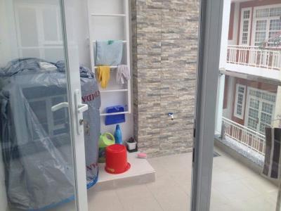 Nhà phố đường Đỗ Thừa Luông, Tân Phú Nhà phố hướng Đông hẻm xe hơi, nội thất đầy đủ có sổ hổng riêng.