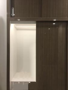 Phòng ngủ Vinhomes Golden River, Quận 1 Căn hộ 1 phòng ngủ Vinhomes Golden River, nội thất cơ bản.