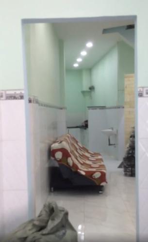 Không gian nhà phố Quận 6 Nhà phố hẻm xe tải rộng 4m, kết cấu 1 trệt 1 lầu, khu dân trí cao.