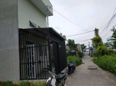 Đường trước nhà phố Quận 9 Nhà phố thiết kế 1 trệt, 1 lầu cửa hướng Đông Bắc có 2 mặt hẻm trước sau.