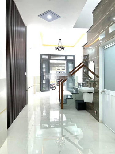 Nhà phố Quận Bình Tân Nhà phố hẻm xe hơi đường Lê Văn Quới diện tishc 44m2, không nội thất.