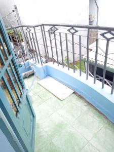 Không gian nhà phố Quận Tân Phú Nhà phố kết cấu 1 trệt 1 lầu hẻm trước nhà rộng hơn 2m, sổ hồng riêng.
