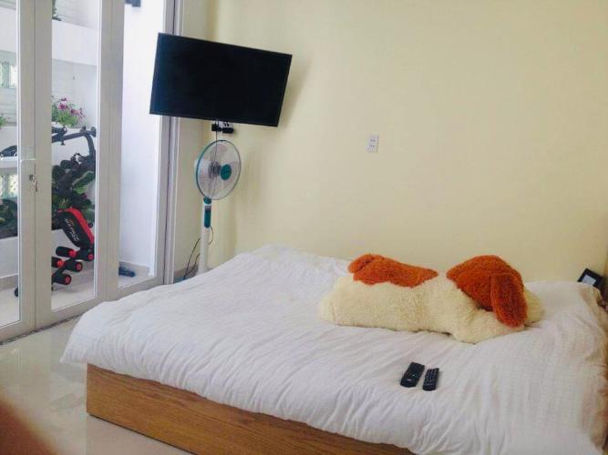 Nhà phố đường Đỗ Thừa Luông, Tân Phú Nhà phố hướng Đông hẻm xe hơi, nội thất đầy đủ có sổ hổng riêng.