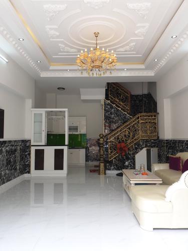 Phòng khách nhà phố Phú Nhuận Bán nhà phố đường Lê Tự Tài phường 4 quận Phú Nhuận, diện tích 45.8m2, đầy đủ nội thất, sổ hồng pháp lý đầy đủ.