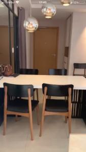 Căn hộ Masteri Thảo Điền, Quận 2 Căn hộ Masteri Thảo Điền tầng 39 đầy đủ nội thất hiện đại.