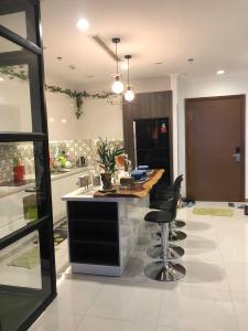 can-ho-vinhomes-central-park Cho thuê căn hộ Vinhomes Central Park 2PN, tháp Landmark 2, đầy đủ nội thất, ban công hướng Bắc