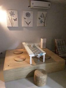 Phòng khách Dragon Hill 2, Nhà Bè Căn hộ Dragon Hill 2 đầy đủ nội thất, hướng Đông Bắc