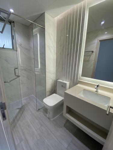 phòng tắm căn hộ Phú Mỹ Hưng Midtown Căn hộ Phú Mỹ Hưng Midtown nội thất cơ bản, view thành phố.