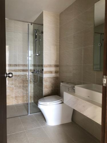 Phòng tắm căn hộ Saigon Royal Căn hộ Saigon Royal 2 phòng ngủ cửa hướng Đông Nam, view Bitexco.