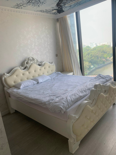 Căn hộ Vinhomes Golden River, Quận 1 Căn hộ cao cấp Vinhomes Golden River diện tịch 98m2, đầy đủ nội thất.