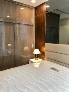 phòng ngủ Căn hộ Vinhomes Golden River hướng Đông Bắc, diện tích 118.8m²