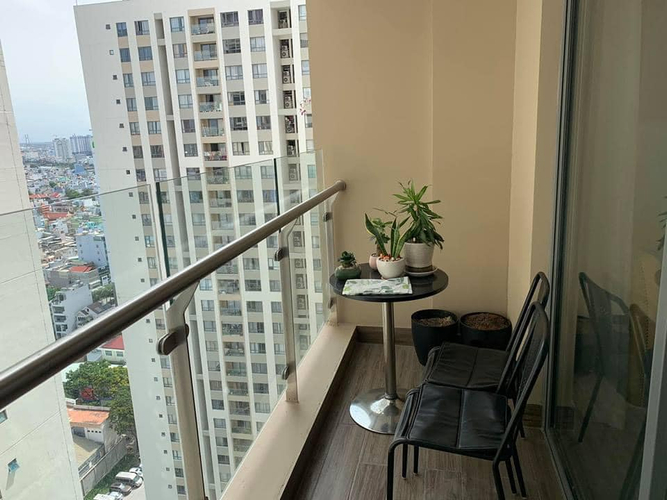 View căn hộ The Gold View, Quận 4 Căn hộ The Gold View tầng 20 thiết kế 2 phòng ngủ, đầy đủ nội thất.