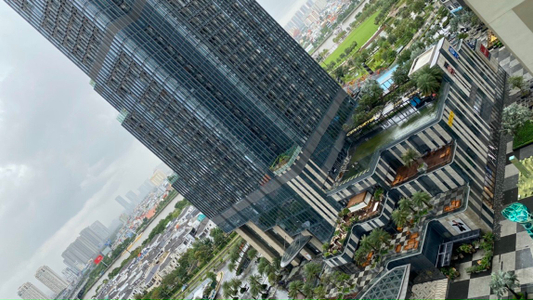 Căn hộ Vinhomes Central Park, Quận Bình Thạnh Căn hộ Vinhomes Central Park ban công rộng rãi, đầy đủ nội thất.