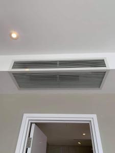 nội thất căn hộ riviera point Căn hộ Riviera Point đón view sông, tầng trung thoáng mát.