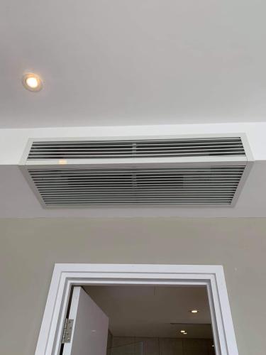 nội thất căn hộ riviera point Căn hộ Riviera Point đón view sông, tầng trung thoáng mát.