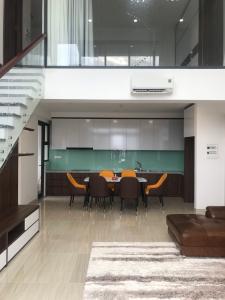 Căn hộ Riviera Point, Quận 7 Căn hộ Duplex Riviera Point tầng 20 bàn giao nội thất cơ bản, view thành phố.