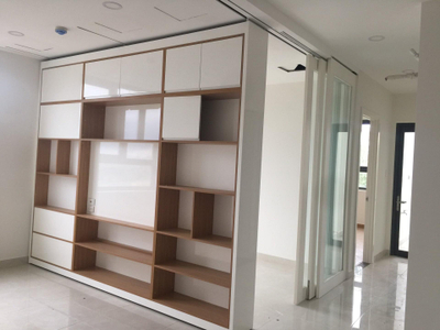 Căn hộ Saigon Intela tầng 10 có 2 phòng ngủ, cửa hướng Bắc.