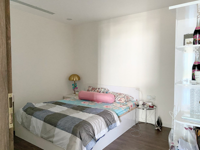 Căn Officetel Sunshine City Saigon, Quận 7 Căn Officetel Sunshine City Saigon tầng 16, đầy đủ nội thất hiện đại.