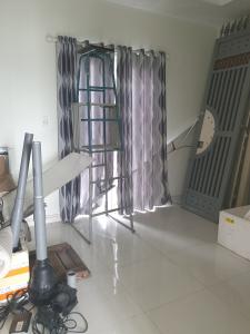 Không gian nhà phố Quận Thủ Đức Nhà phố đường nhựa rộng 8m không ngập nước, kết cấu 1 trệt 3 lầu.