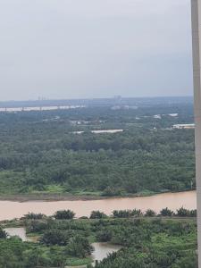 View Vinhomes Grand Park Quận 9 Căn hộ Vinhomes Grand Park tầng trung, đón view ngoại khu mát mẻ.