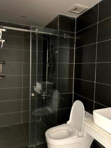 Phòng tắm căn hộ Sunrise Riverside, Huyện Nhà Bè Căn hộ Sunrise Riverside ban công hướng Đông, đầy đủ nội thất.