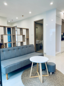 Căn hộ Vinhomes Grand Park, Quận 9 Căn hộ Vinhomes Grand Park tầng 23 cửa hướng Đông Nam, đầy đủ nội thất.