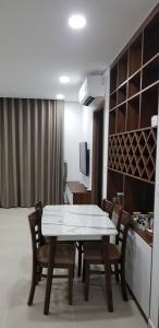 Nội thất River Panorama Căn hộ River Panorama tầng 18 cửa hướng Bắc, đầy đủ nội thất.