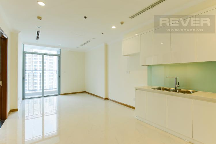 Officetel Vinhomes Central Park, Quận Bình Thạnh Officetel Vinhomes Central Park tầng 49 diện tích 53.5m2, nội thất cơ bản.